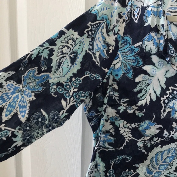 Loft top-A truly beautiful pattern & colors - Picture 3 of 6